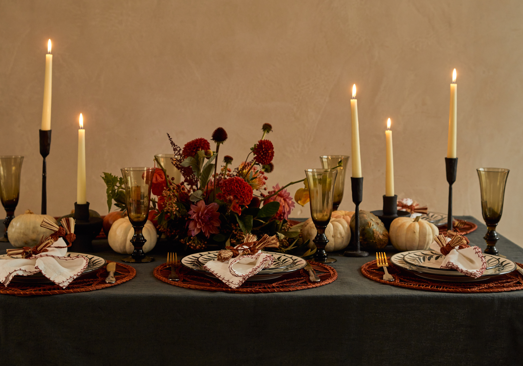 Embrace Autumn's Splendour: Top Tips Setting a Cozy and Elegant Autumn Table