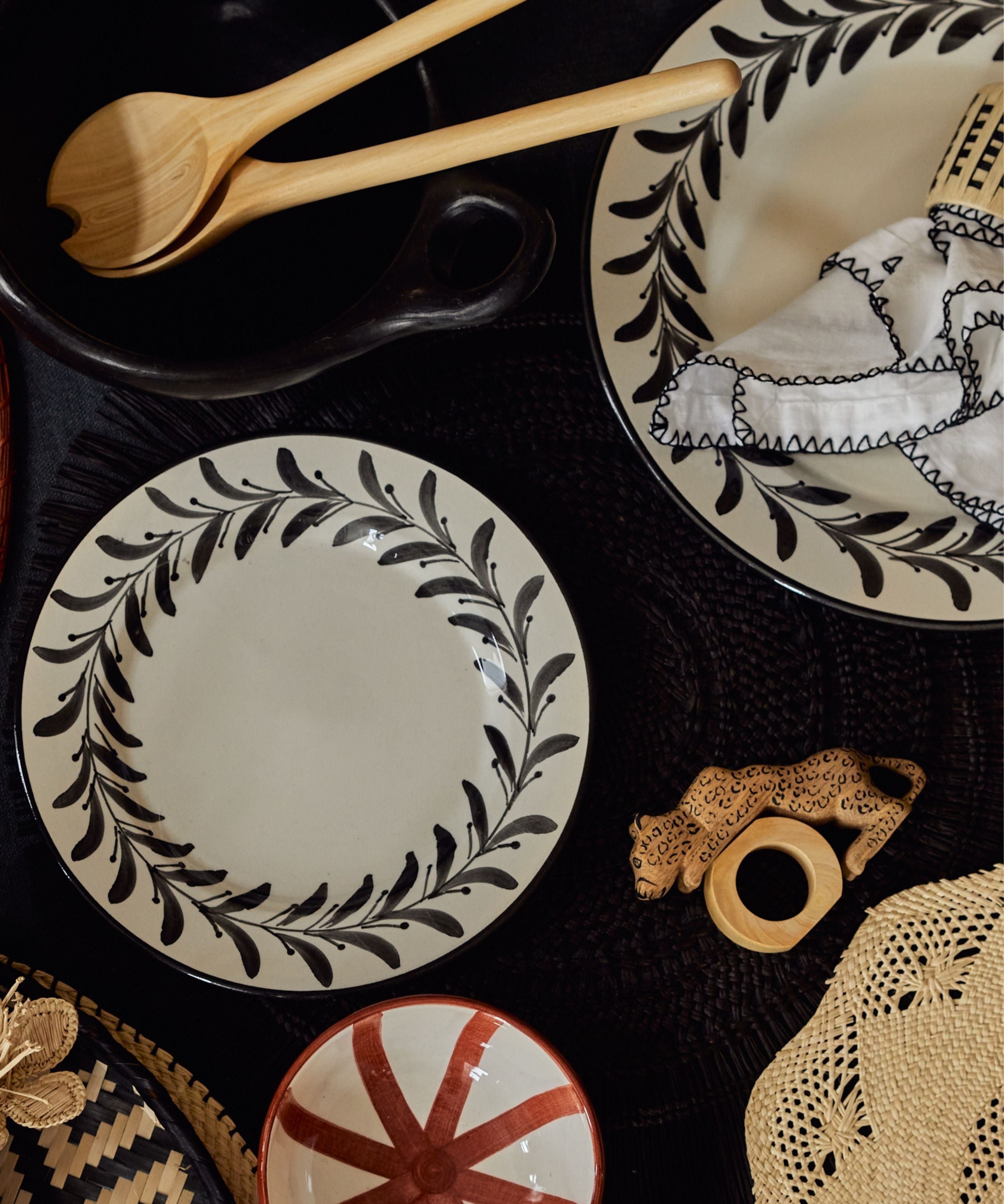 Helecho Side Plate, Jet Black