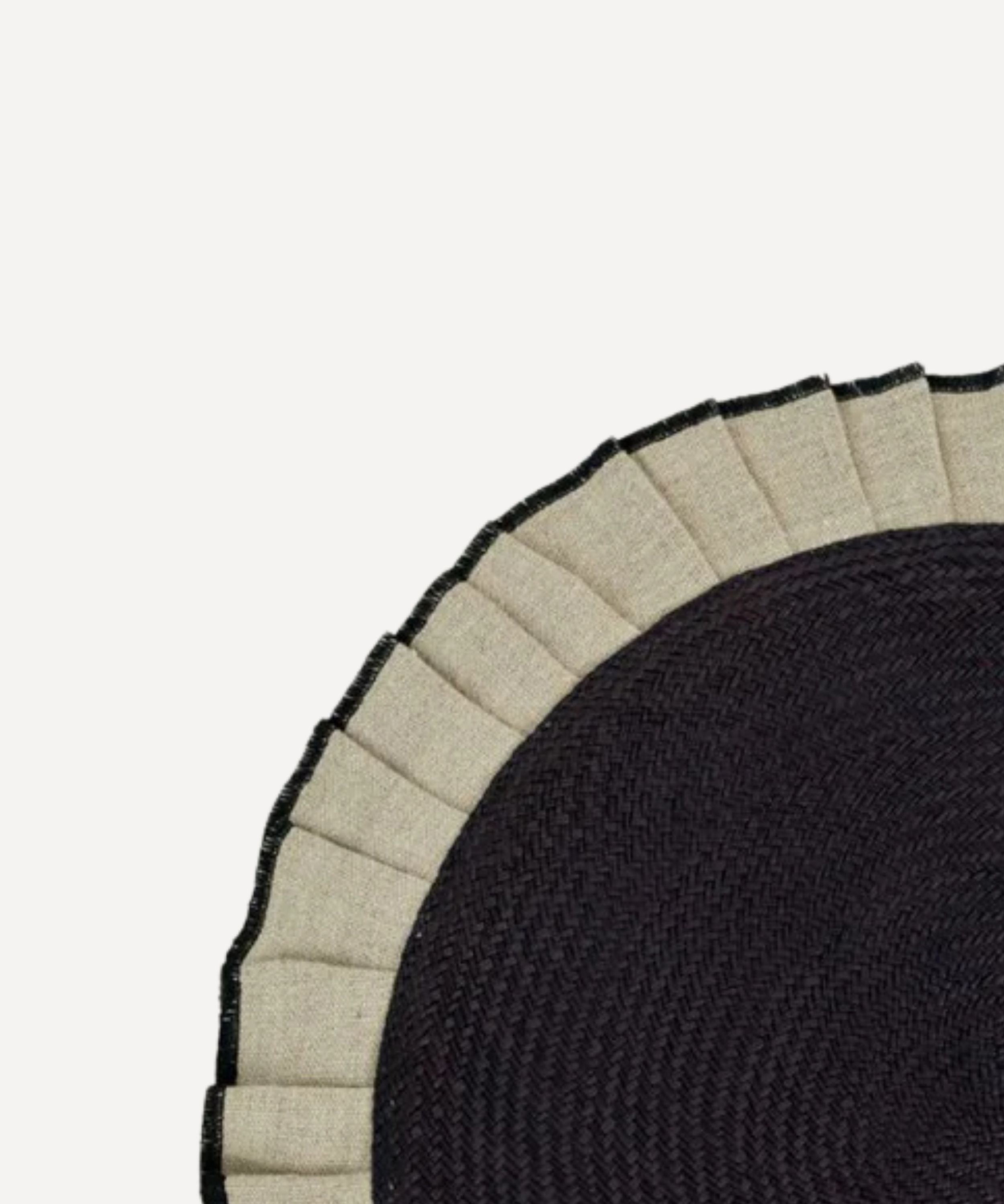 Arandela Iraca and Linen Placemats, Sand