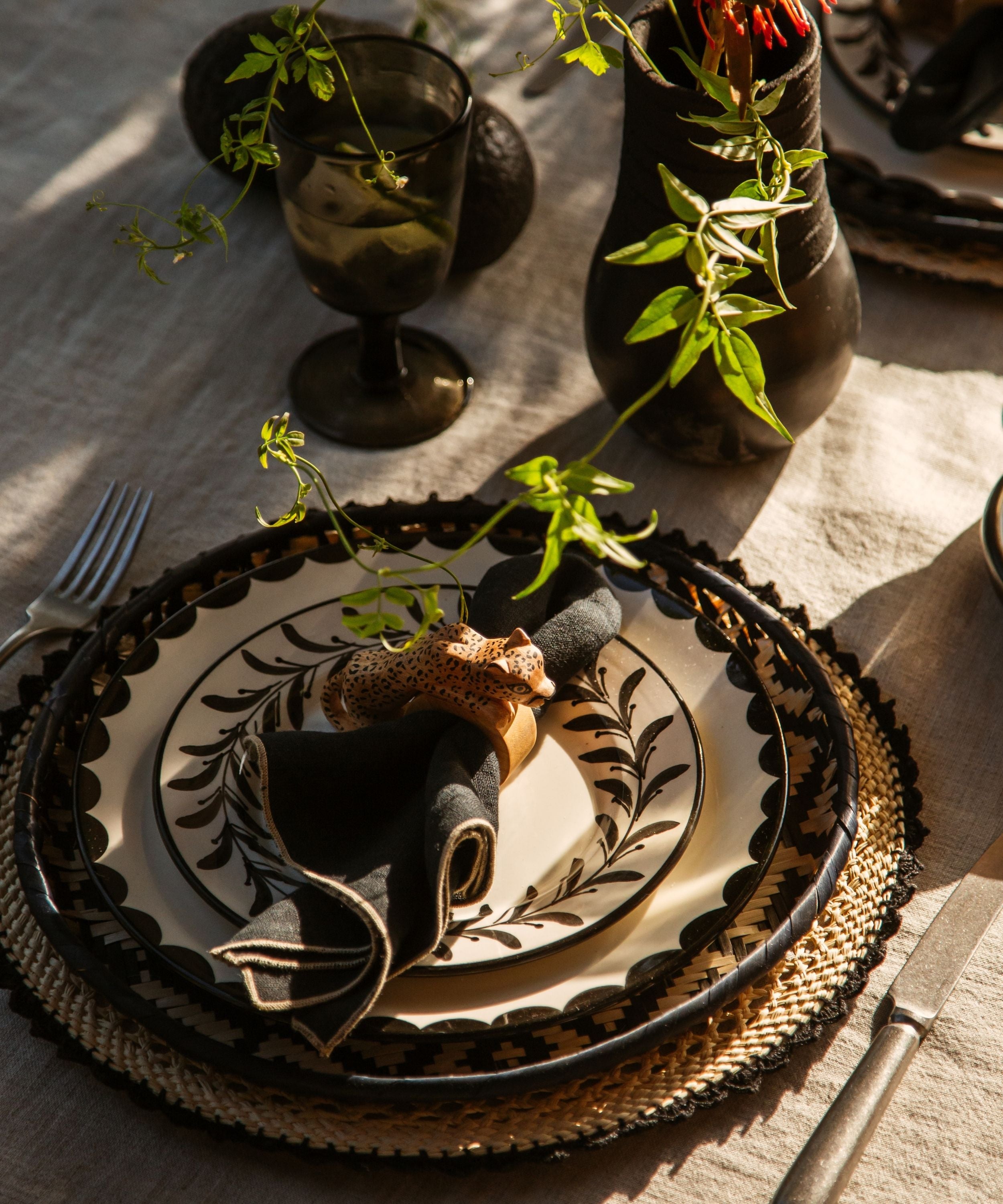 Liliana Charges - Black