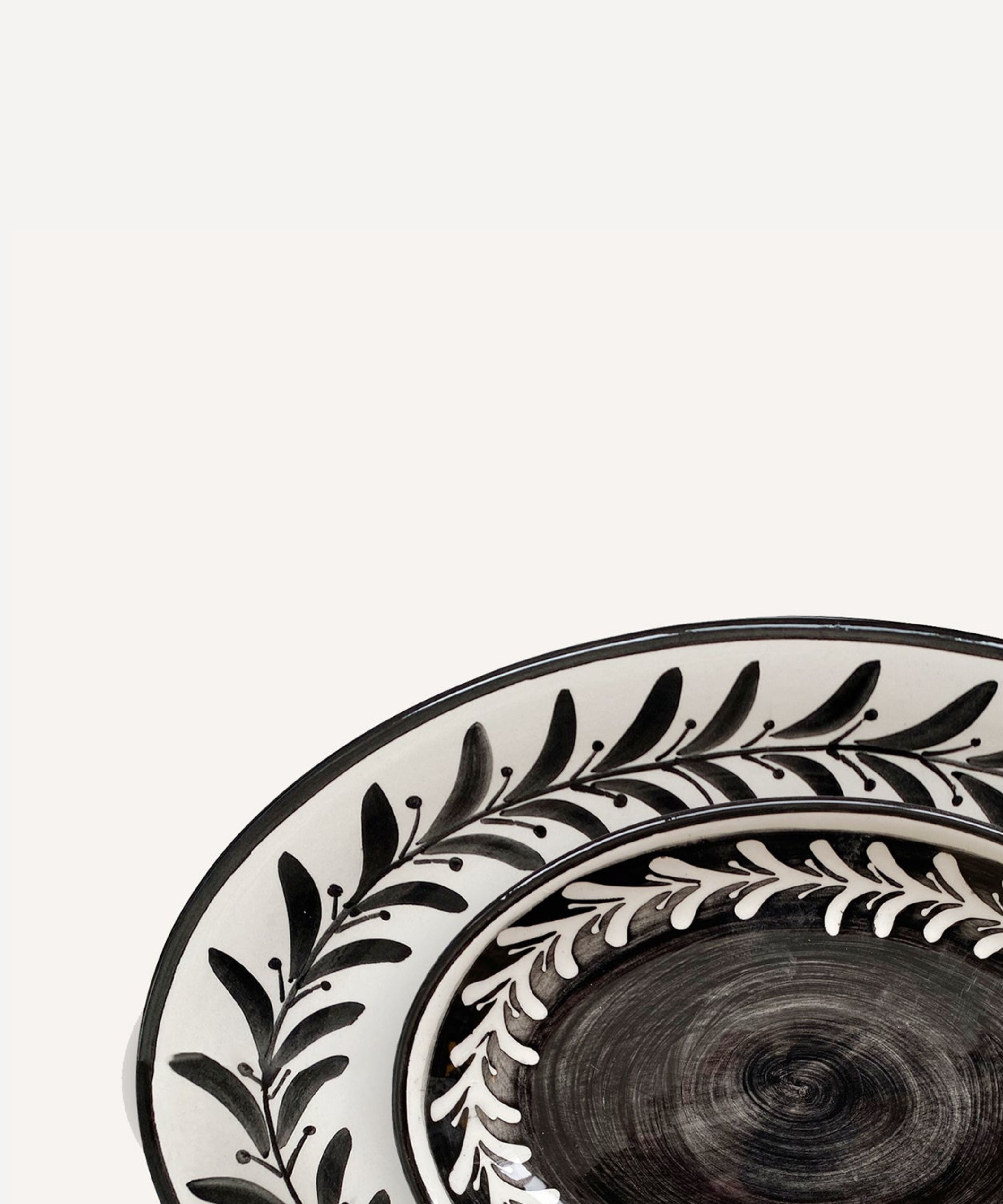 Helecho Serving Platter (set of two) - Jet Black