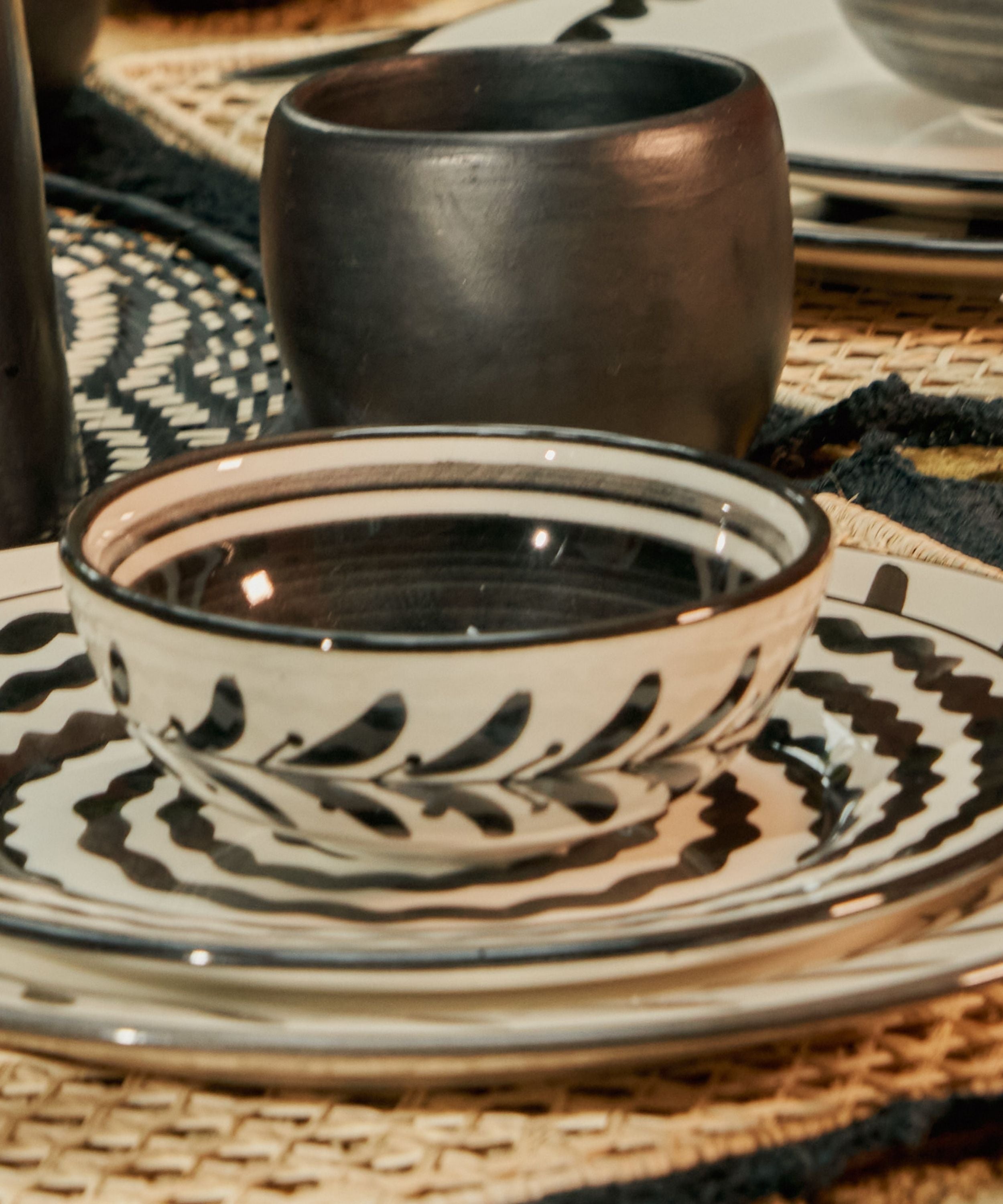 Helecho Bowl, Jet Black