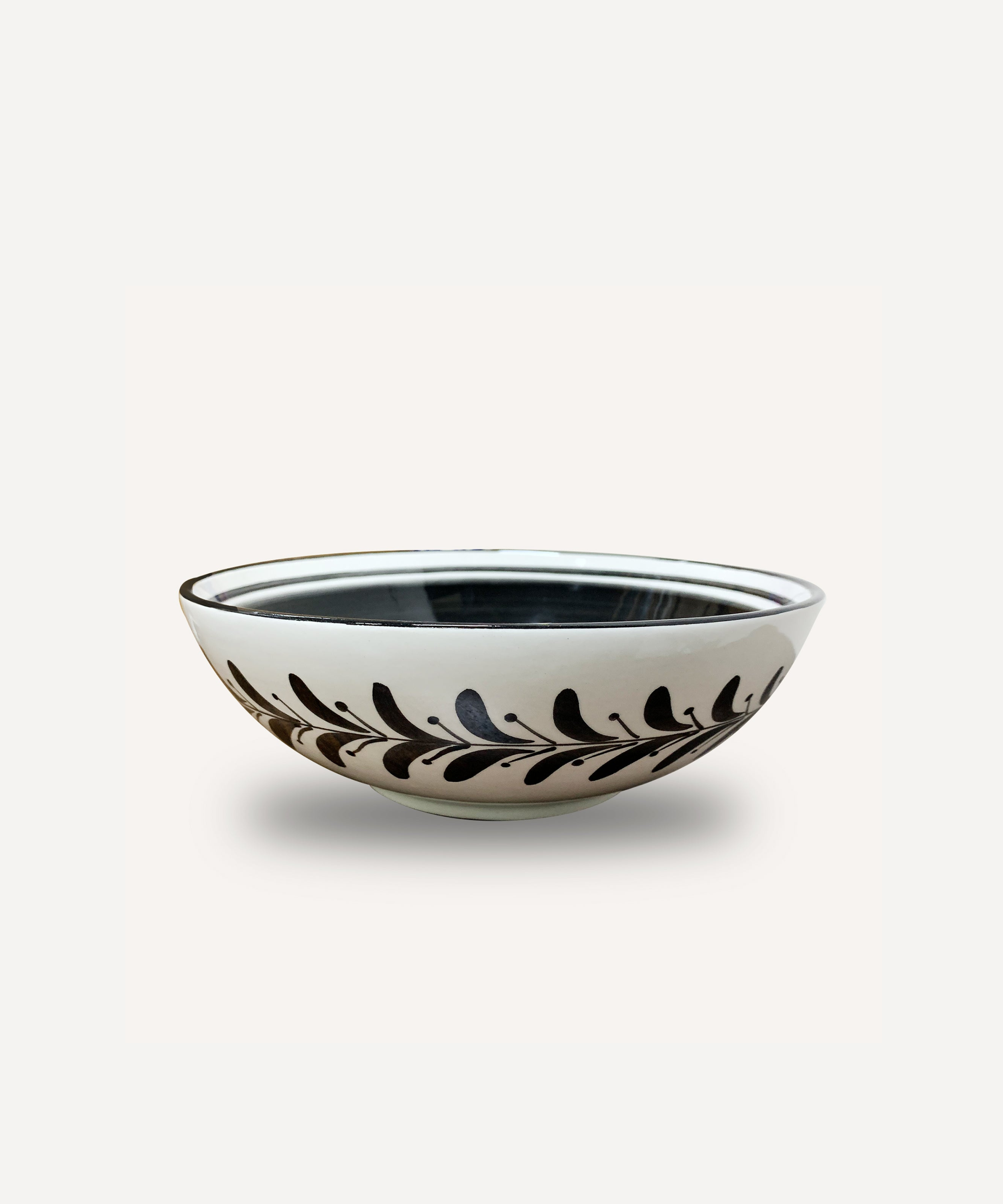 Helecho Salad Bowl, Jet Black