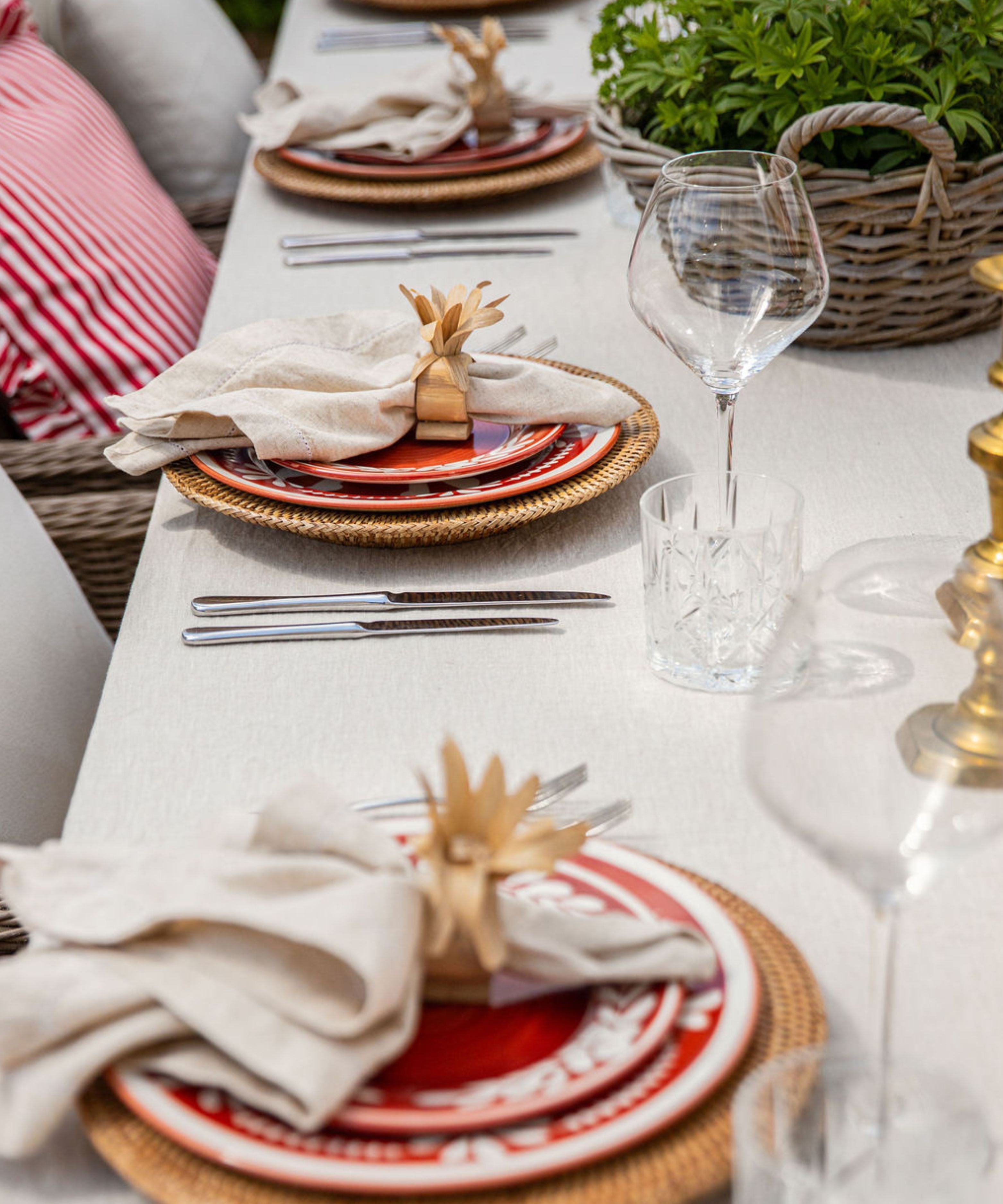 Dark Flor Side Plate, Rust Red