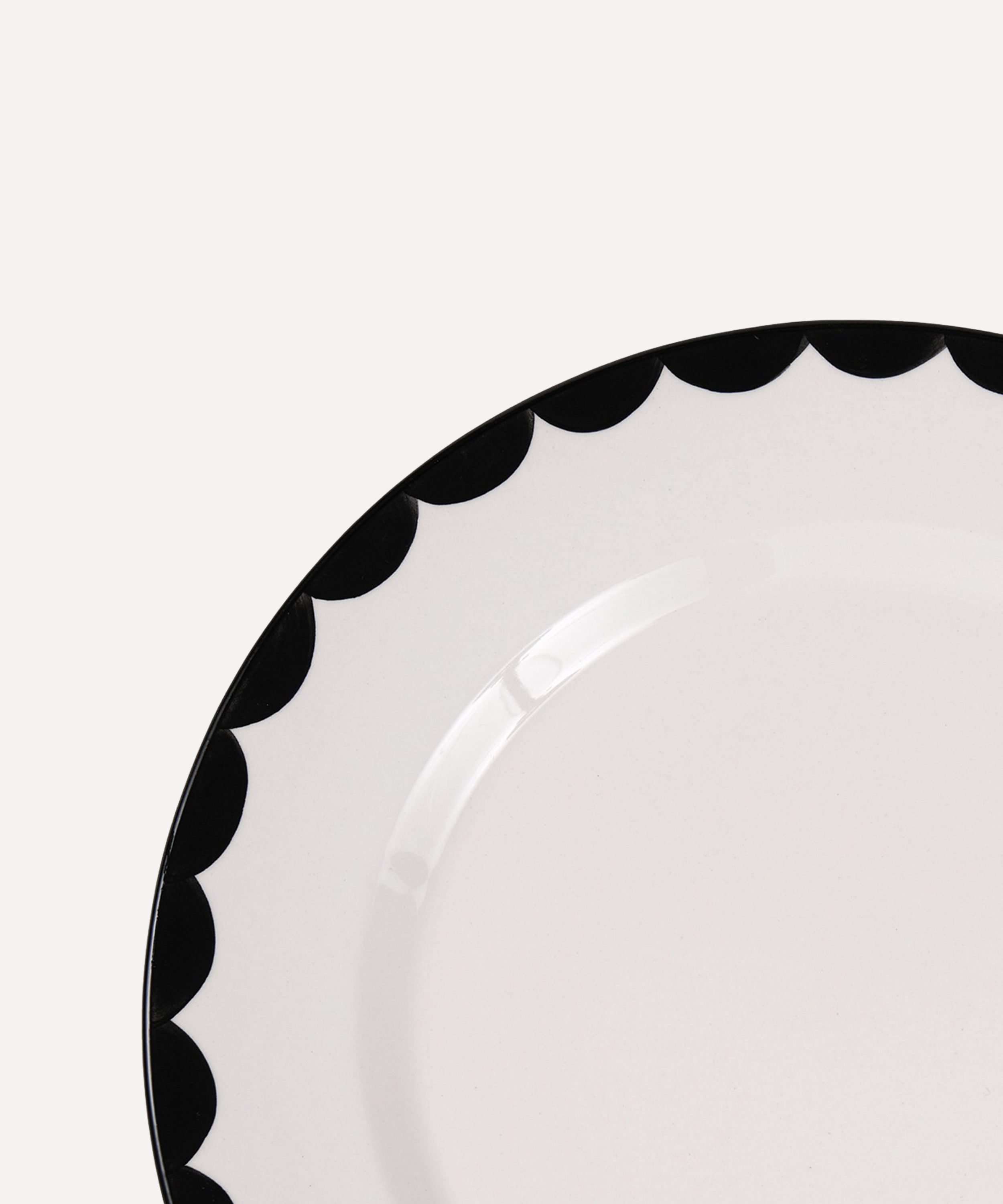 Cascos Dinner Plate, Jet Black