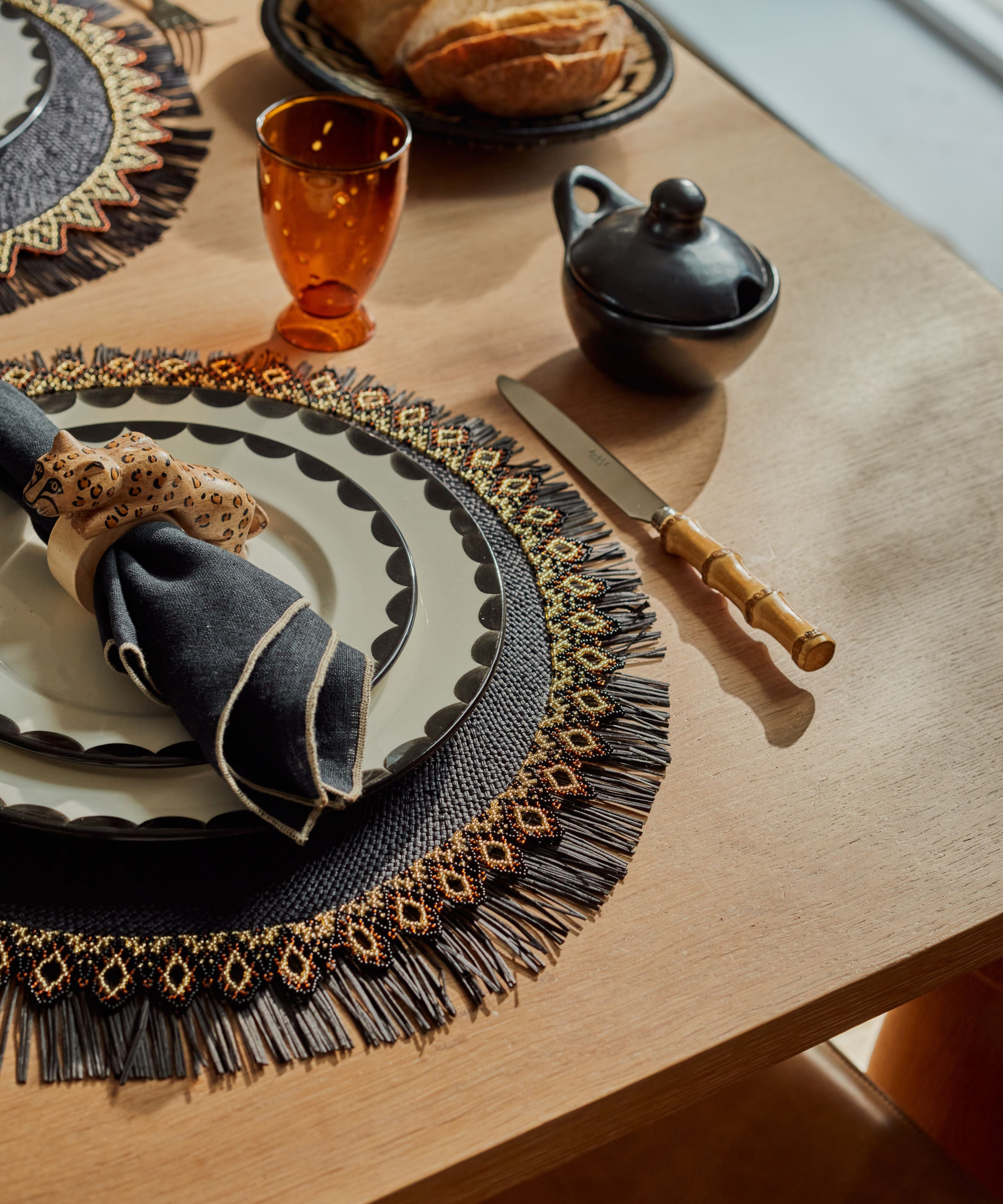 Cascos Side Plate, Jet Black