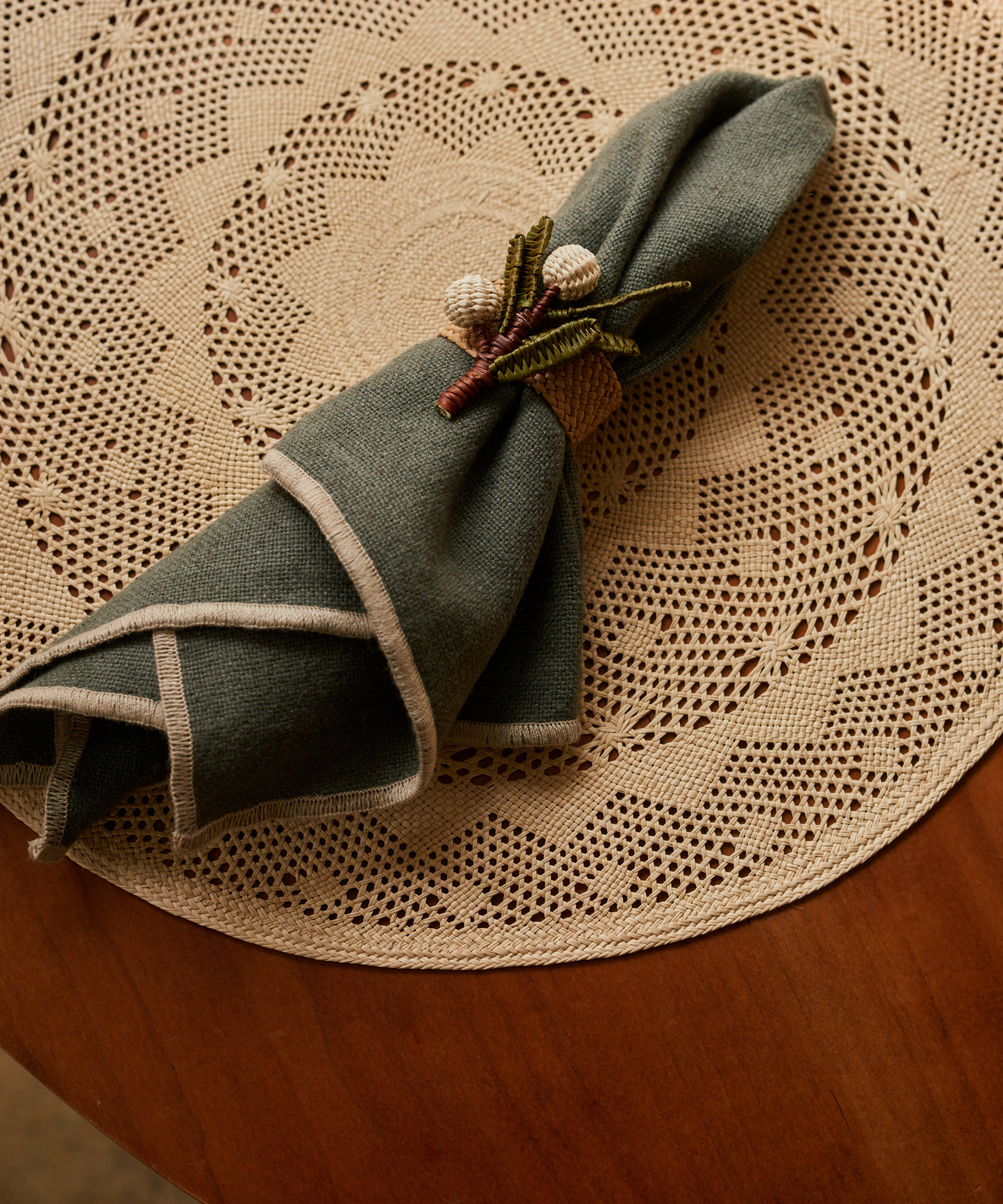 Mistletoe Napkin Ring