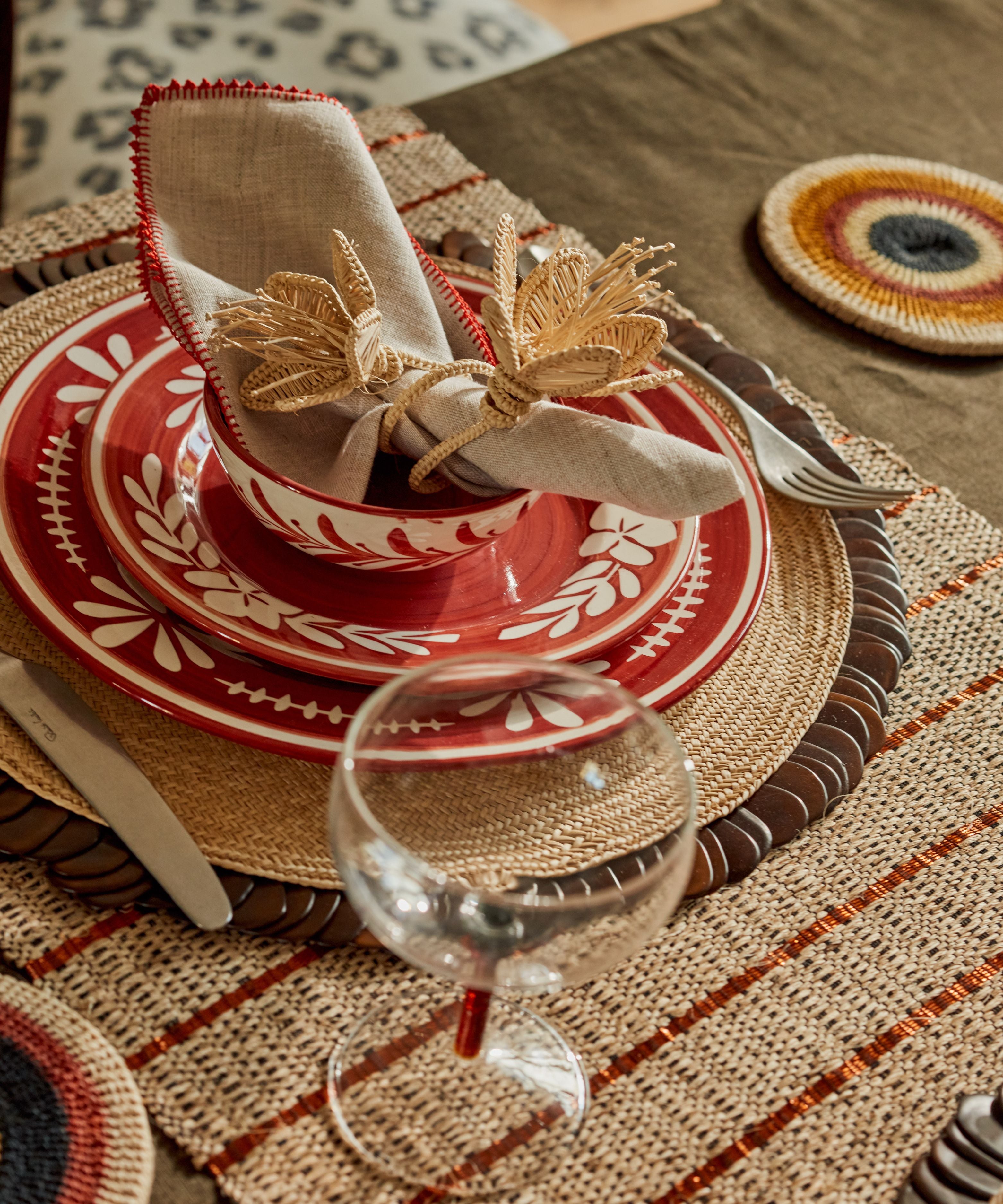 Flor Dinner Plate, Rust Red