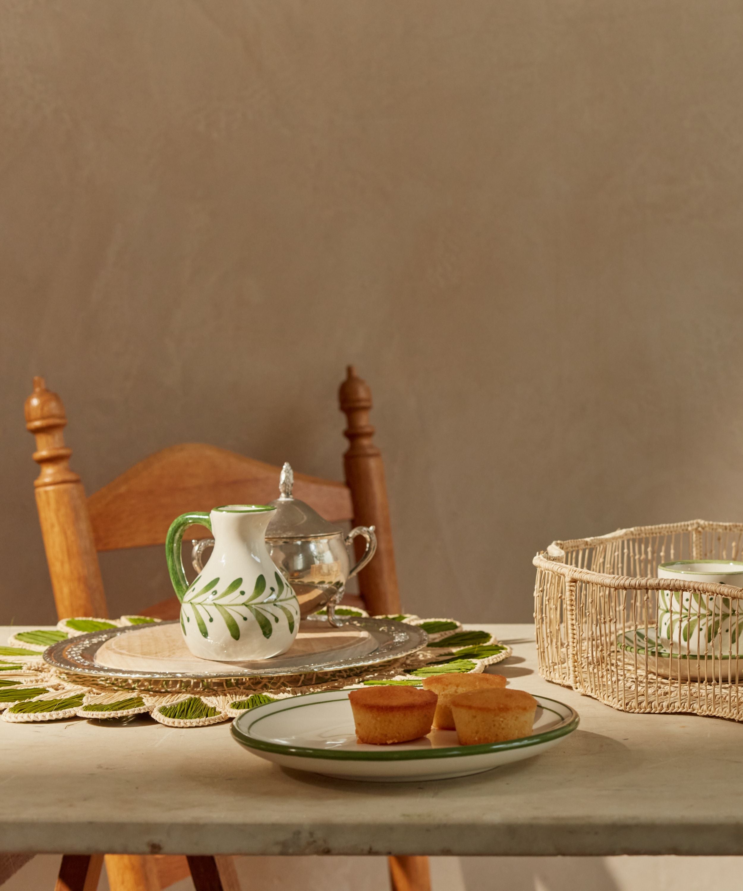 Helecho Milk Jug, Fern Green