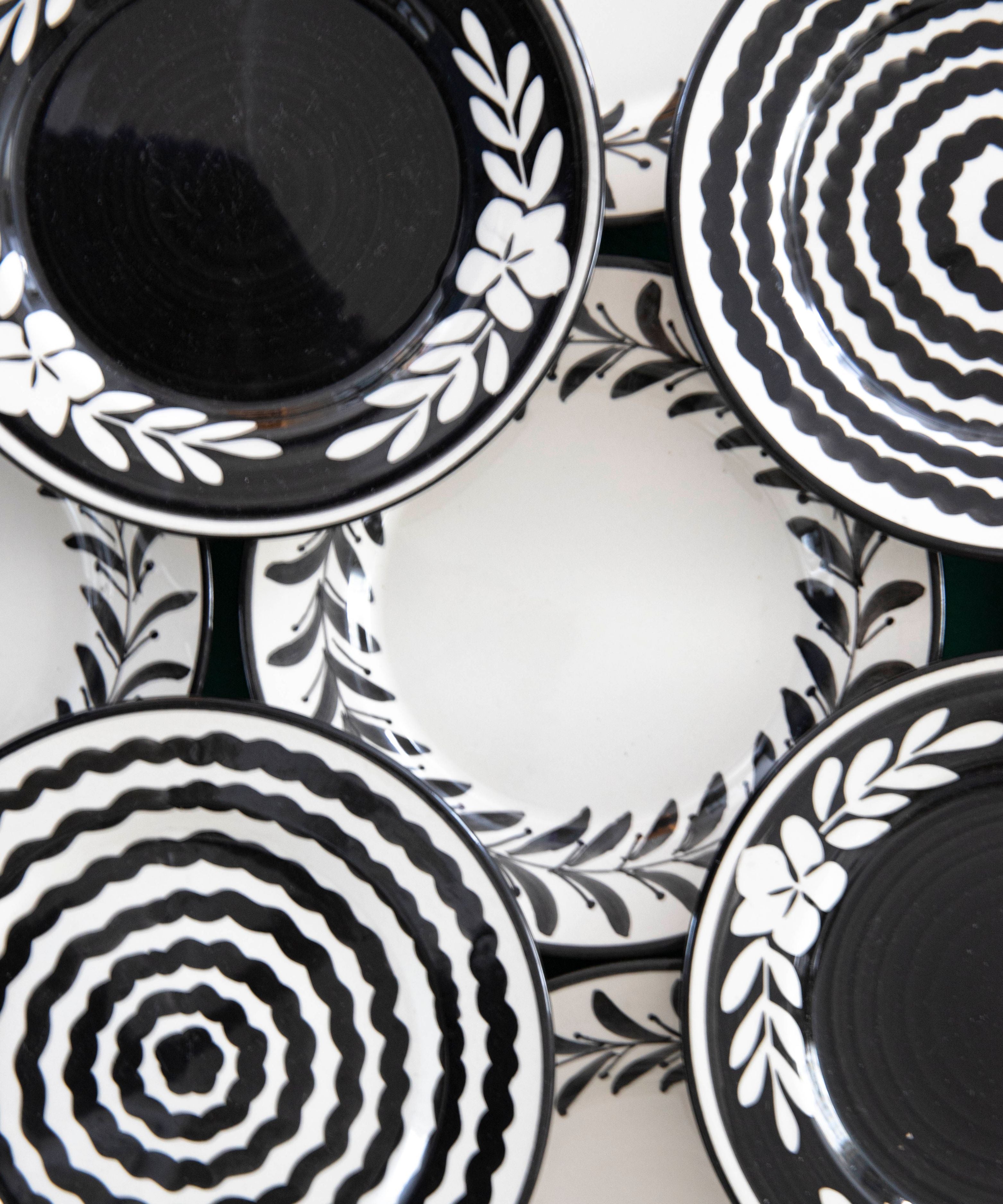 Ondas Side Plate, Jet Black