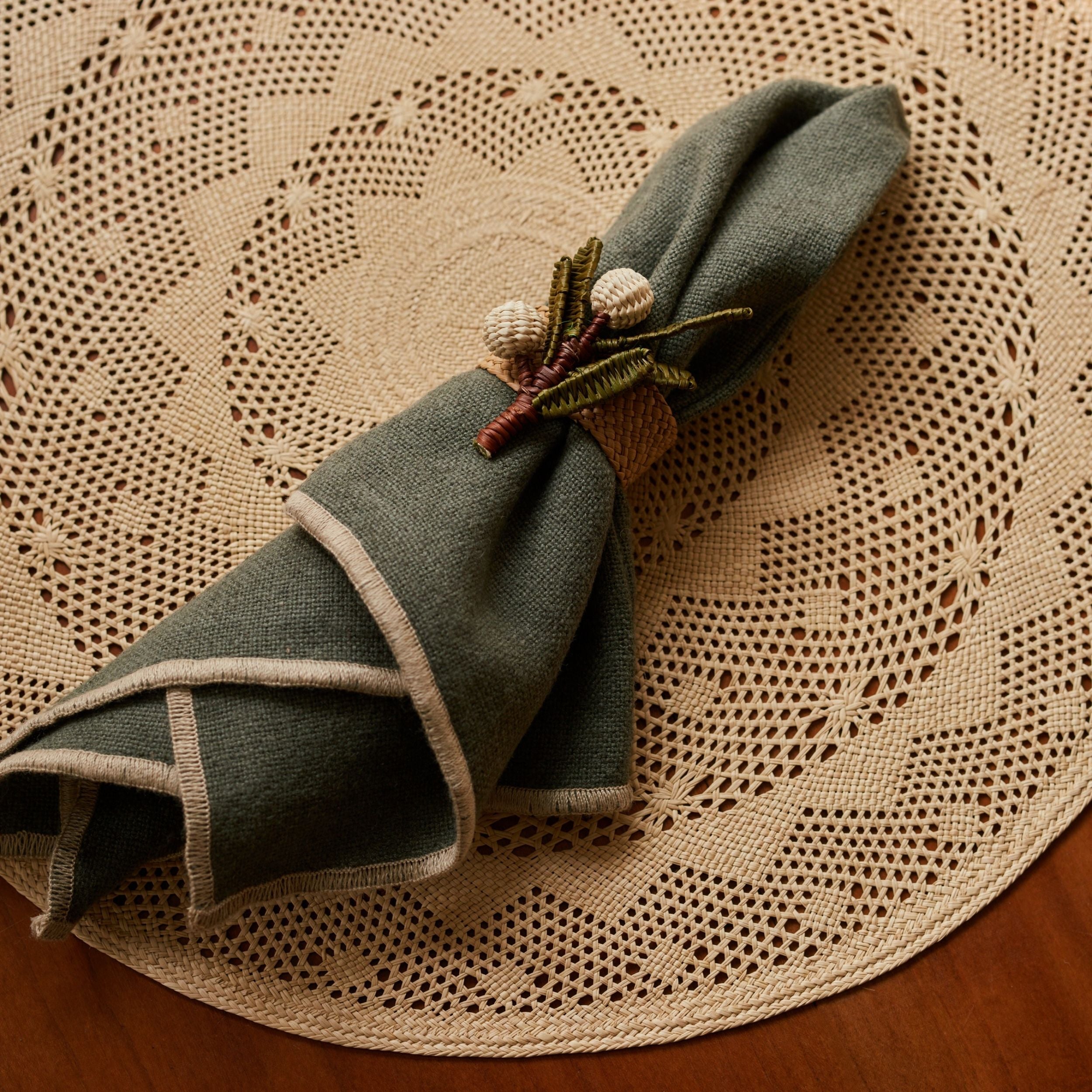 Mistletoe Napkin Ring (set of 4)