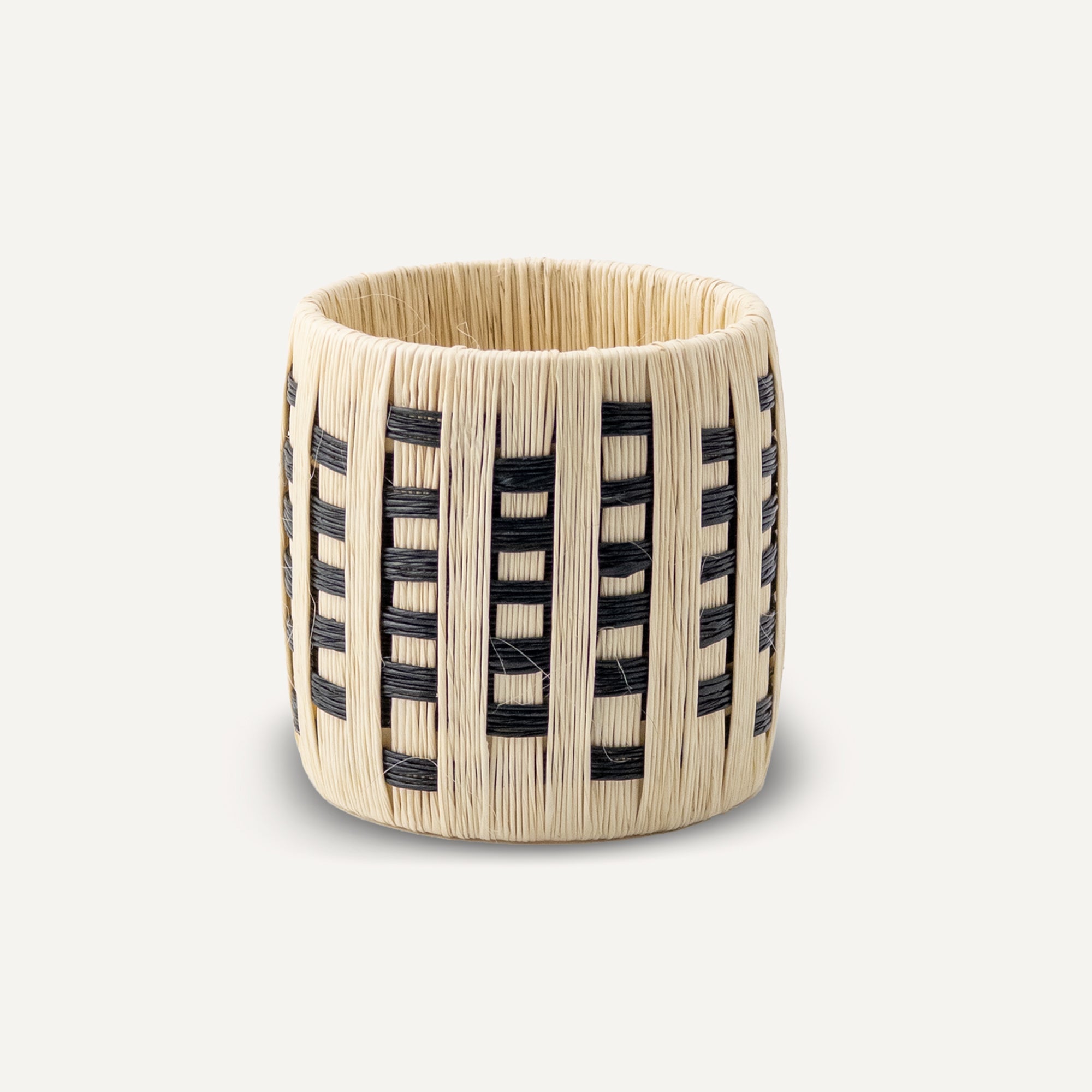 Napkin Ring White/Black (set of 4) Wholesale Handcrafted Tableware