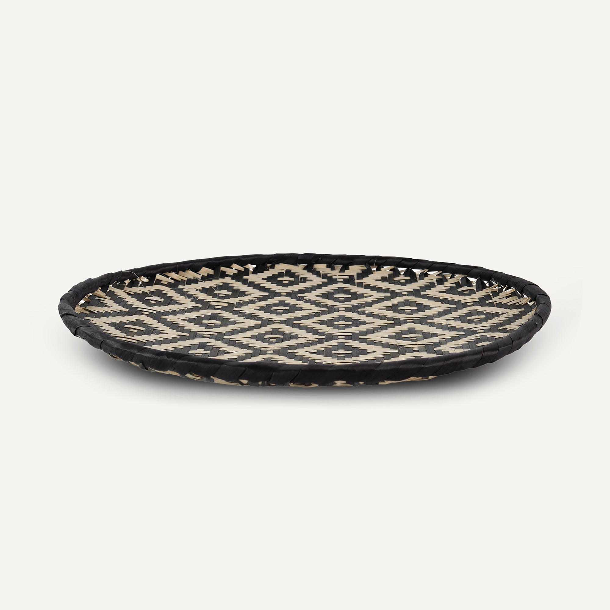 Shrimp-Eye Charger - Black  TABLEWARE, SERVEWARE & COOKWARE