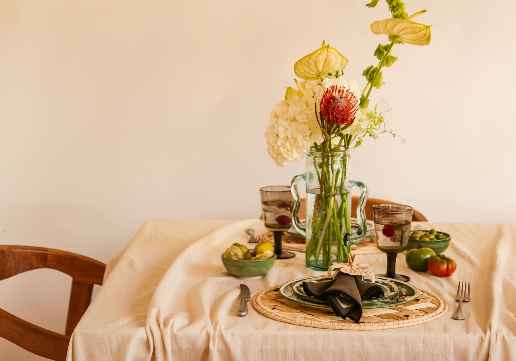 Table set with flowers and CasaLatina placemats