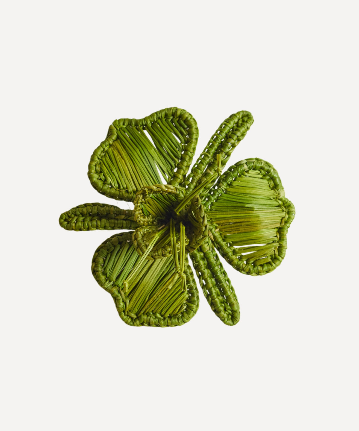 CasaLatina Handwoven Iraca Palm Orquidea Napkin Ring in Green