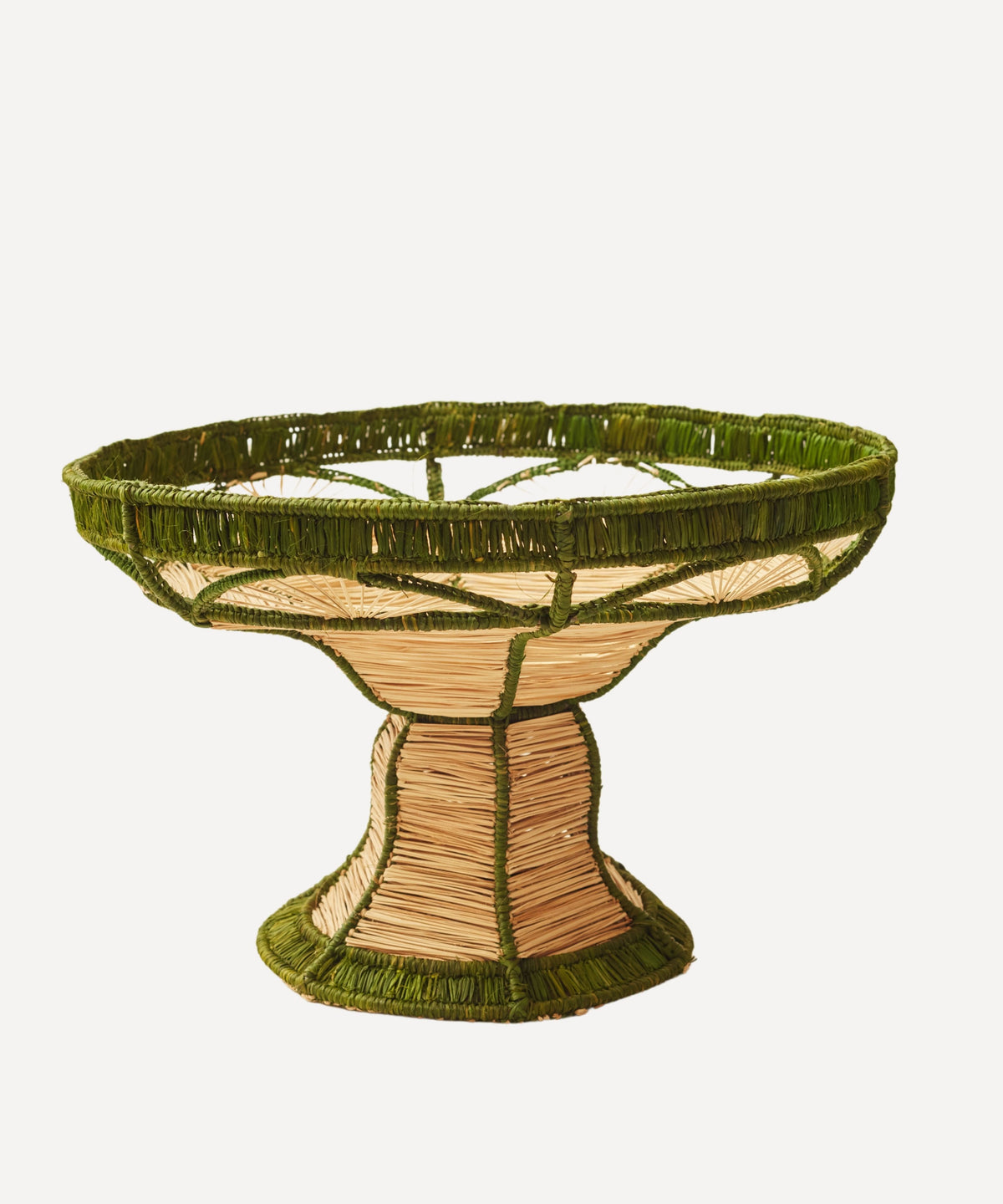 CasaLatina Handwoven Iraca Palm Fruit Bowl, Green