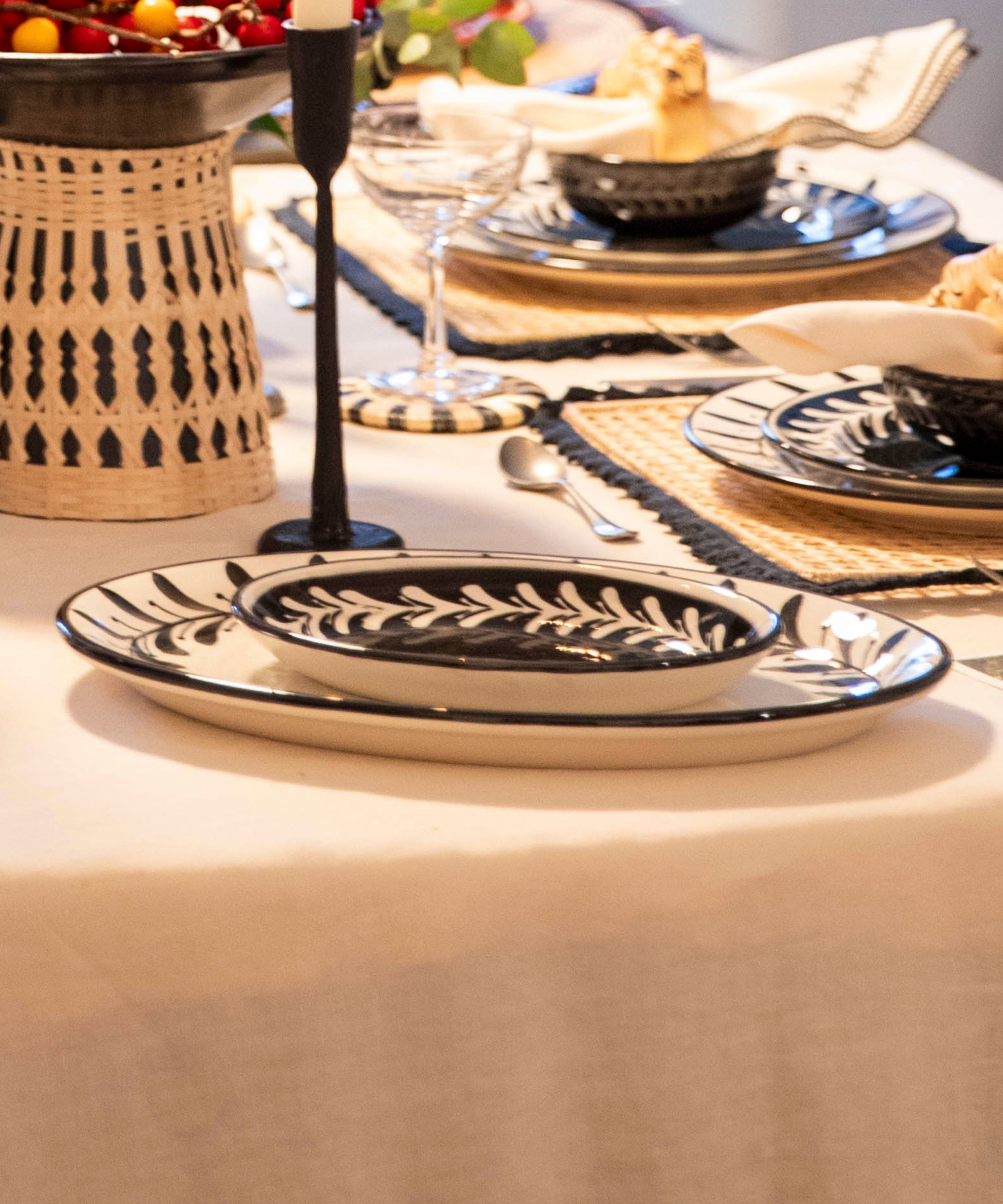 Helecho Serving Platter (set of two) - Jet Black