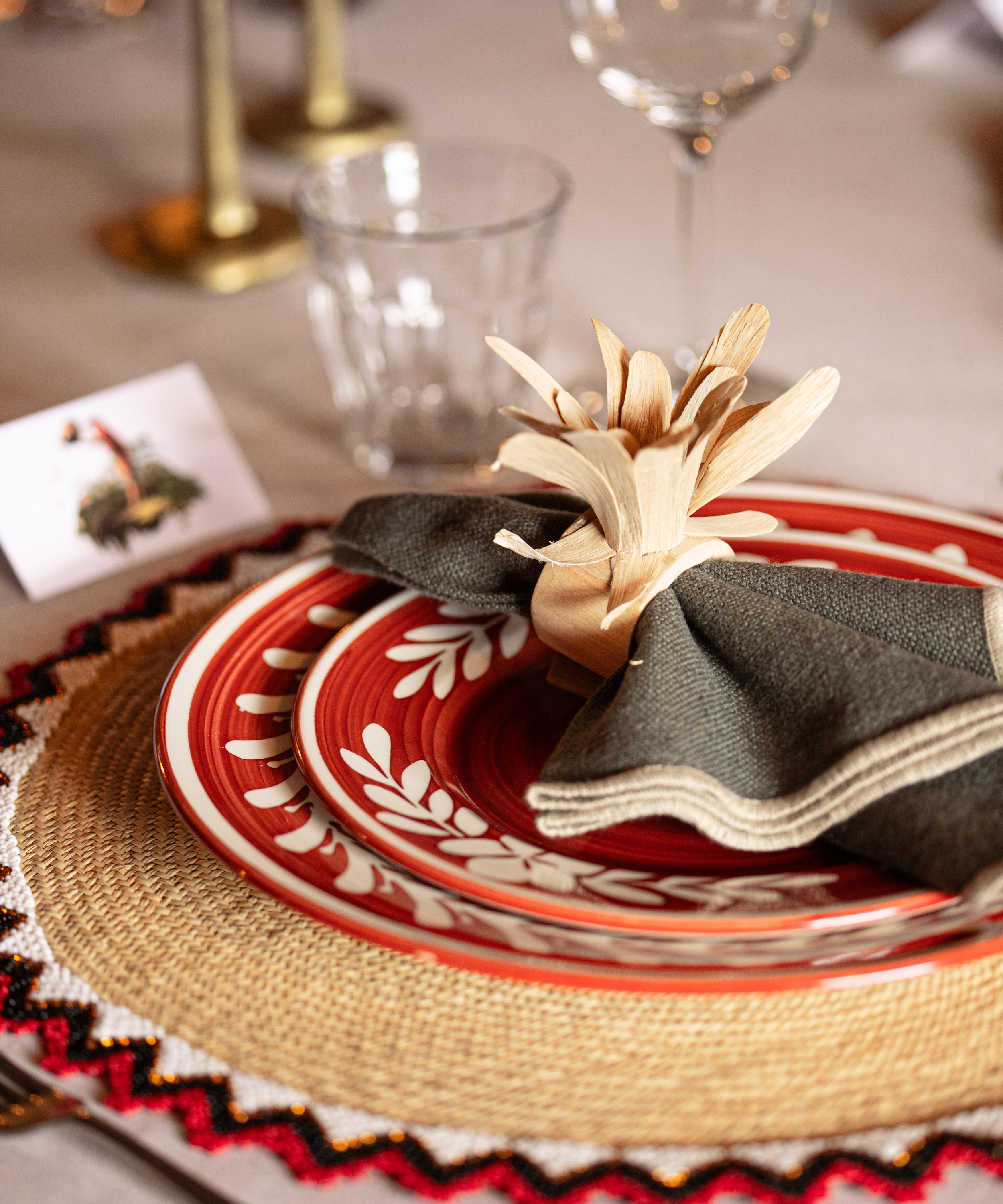 Dark Helecho Dinner Plate, Rust red