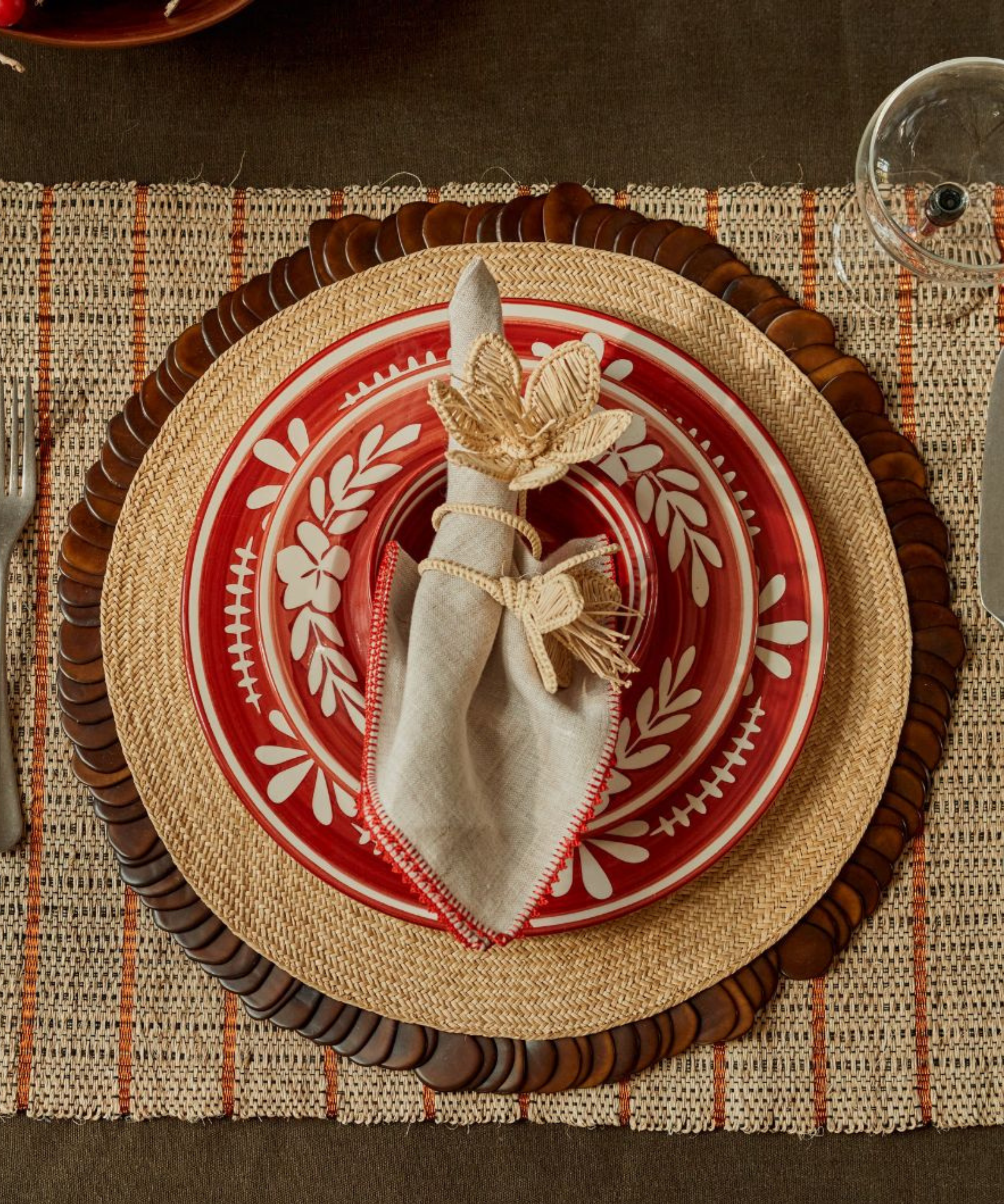 Flor Dinner Plate, Rust Red