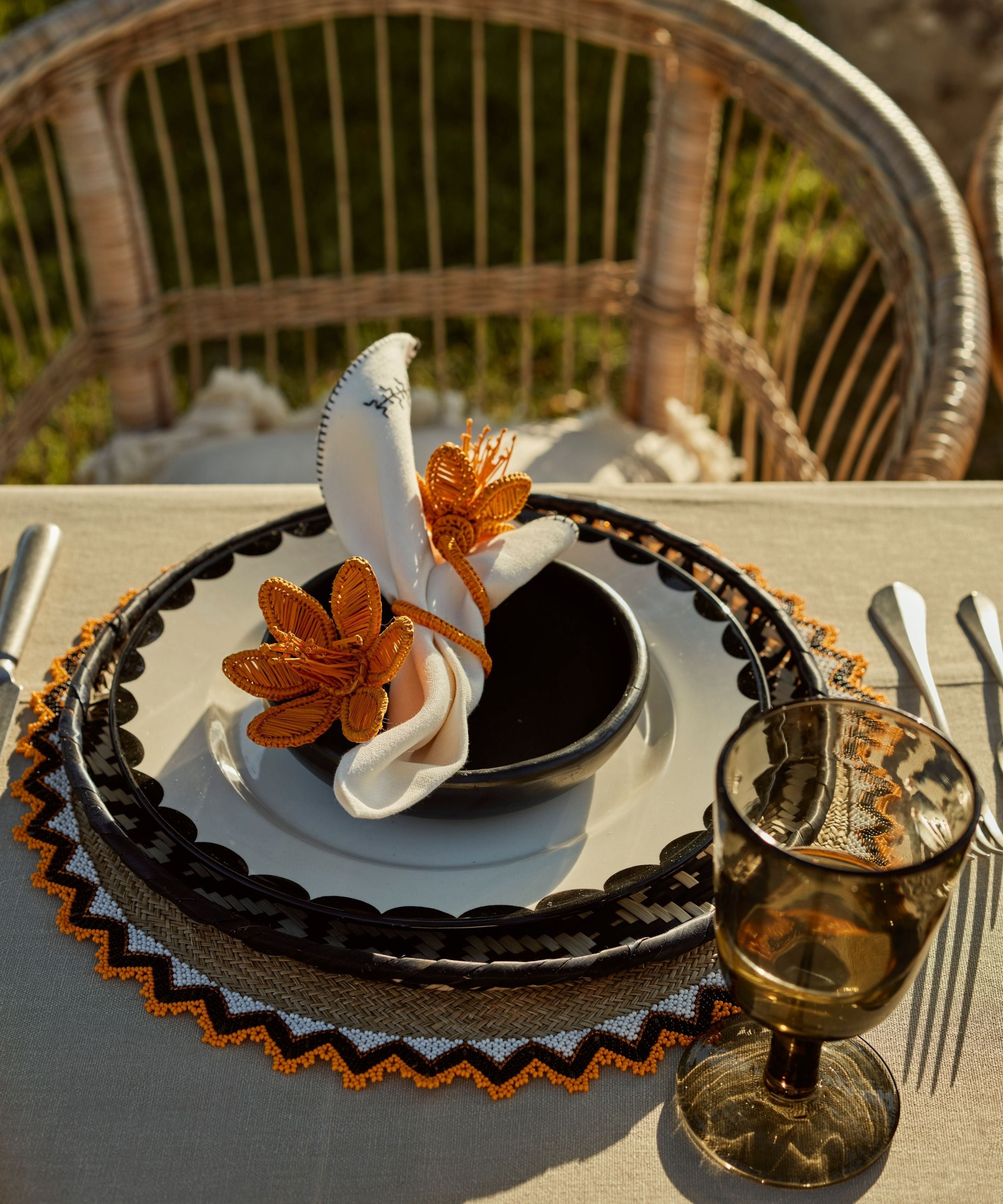 Cascos Dinner Plate, Jet Black