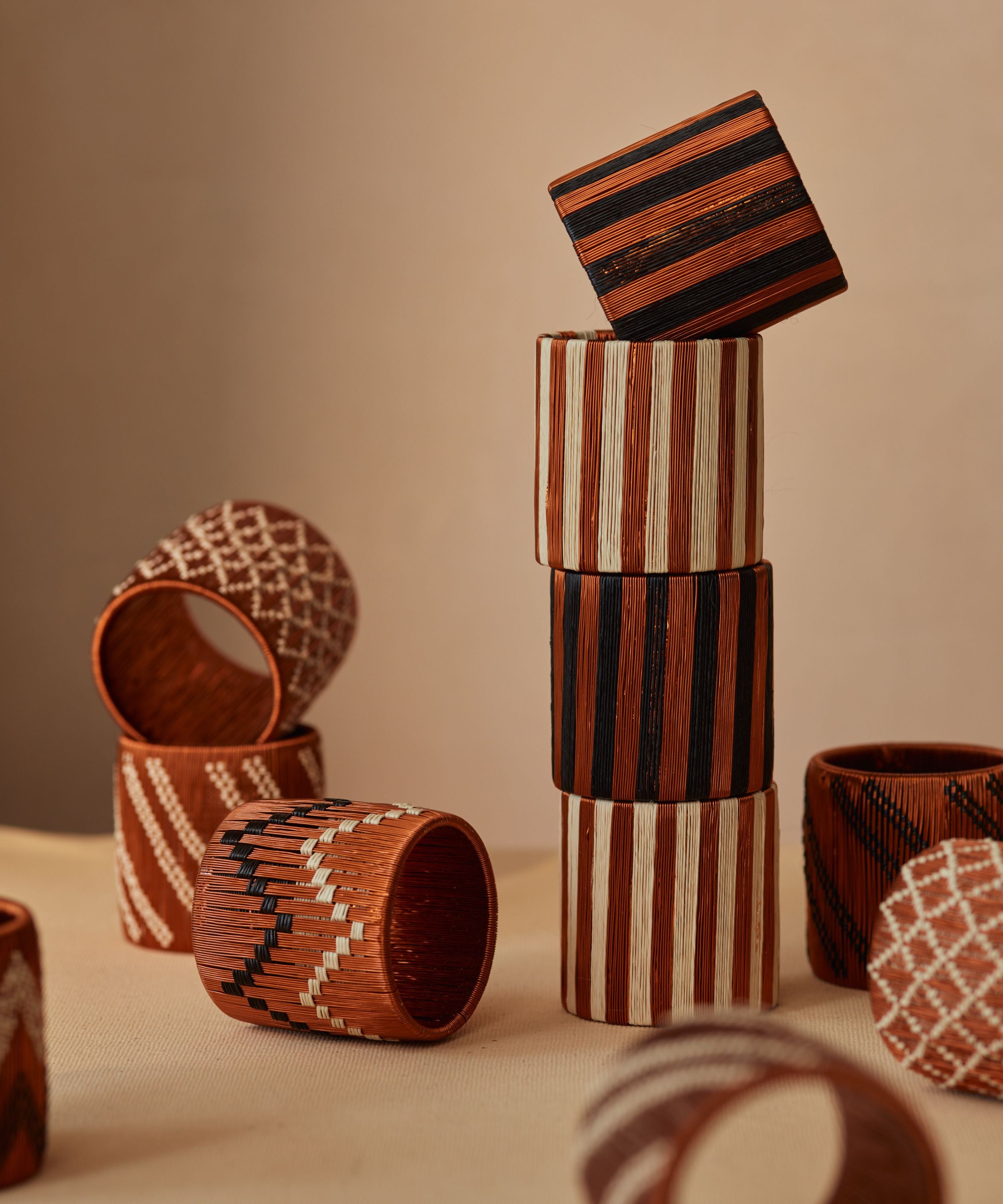 Pacifico Copper Napkin Ring Rayas, Black