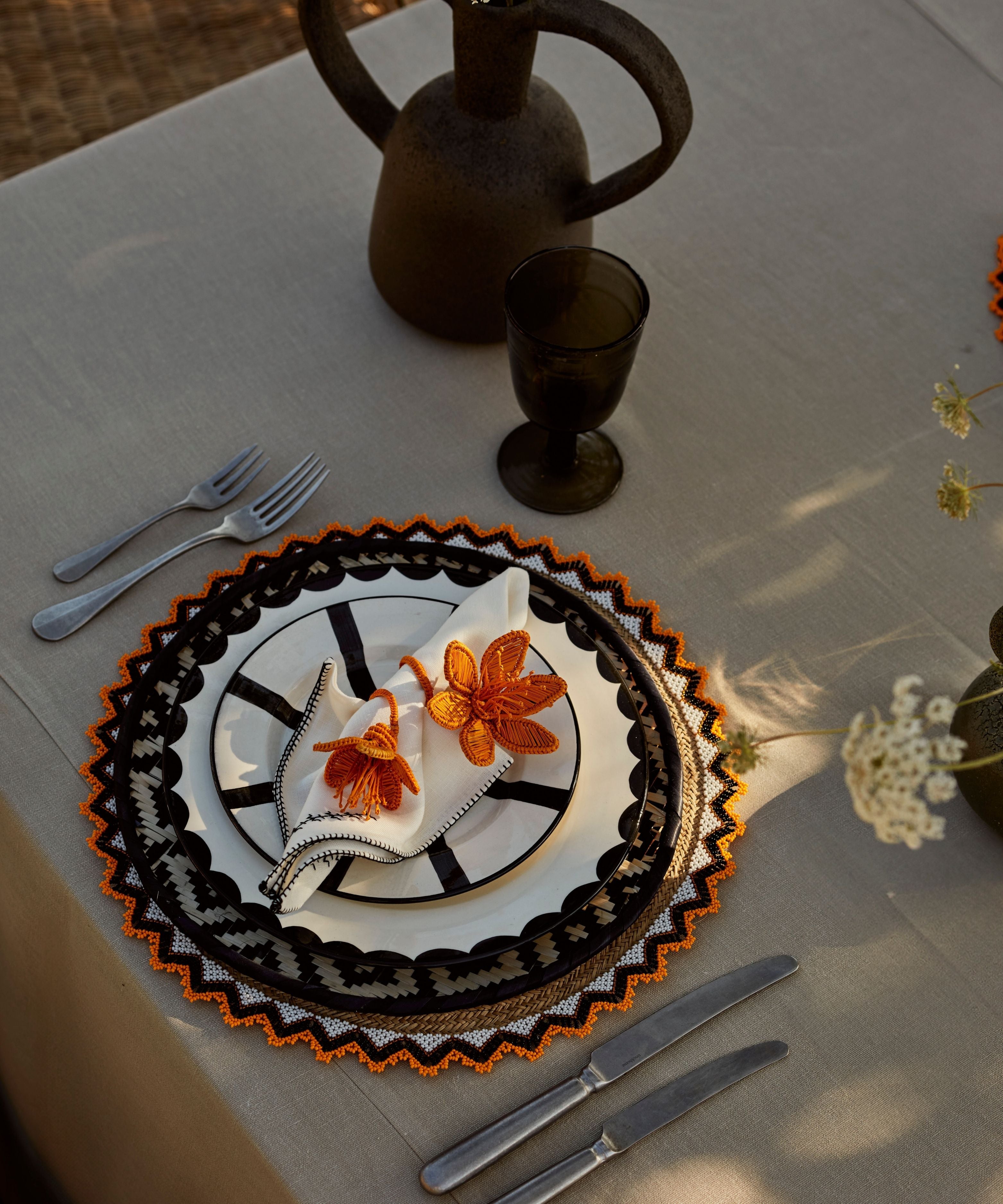 Cascos Dinner Plate, Jet Black