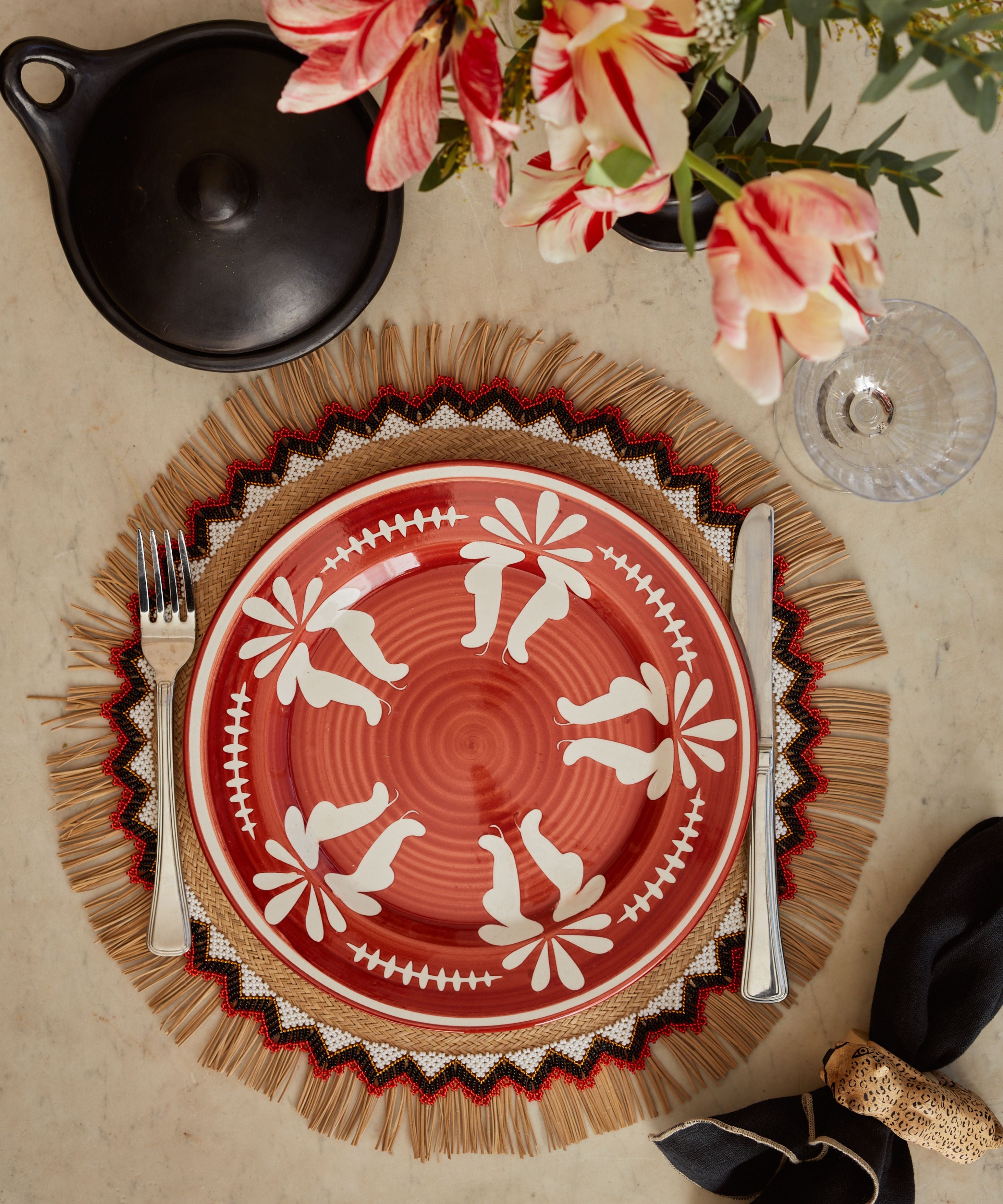 Flor Dinner Plate, Rust Red