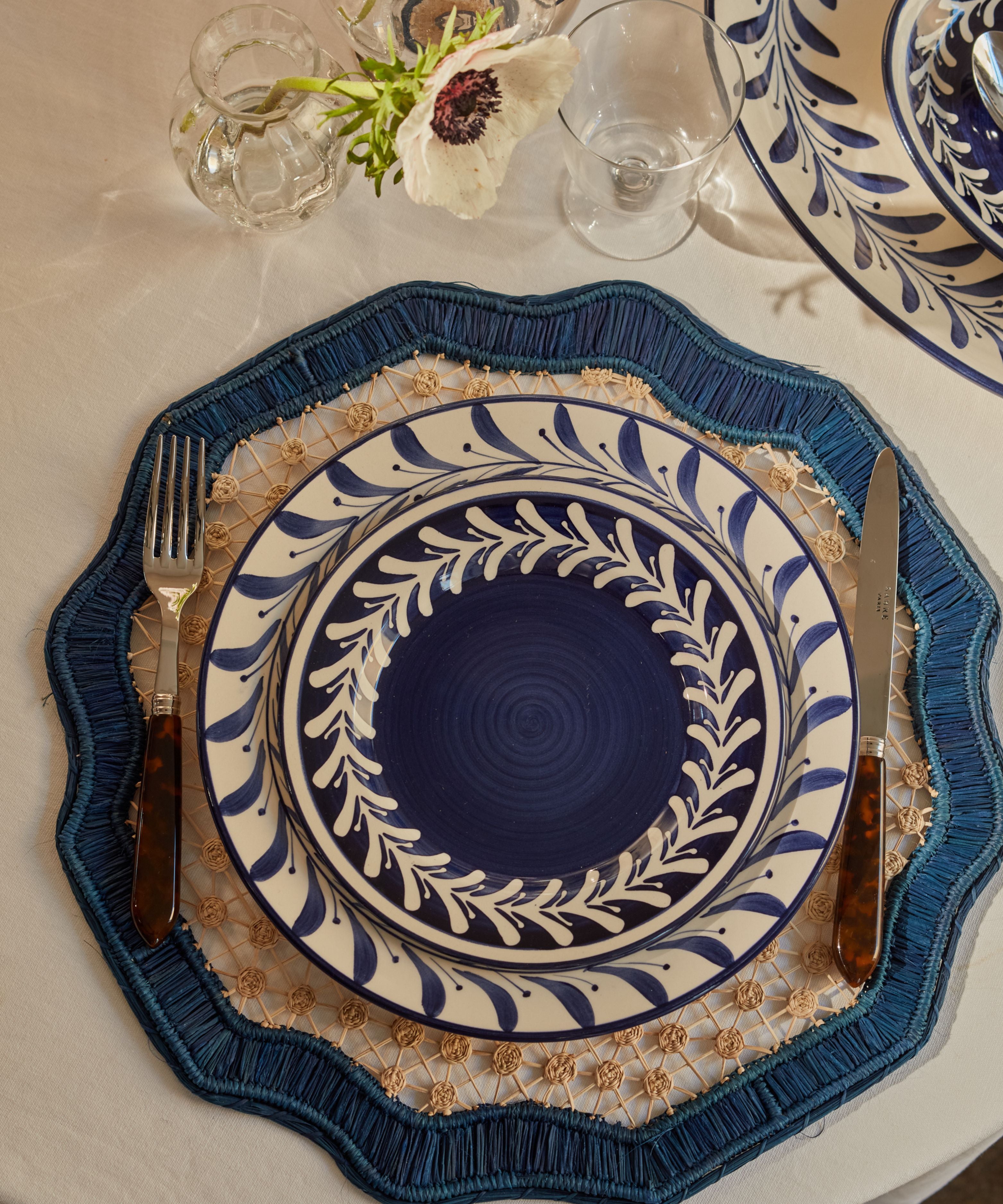 Helecho Dinner Plate, Deep Blue