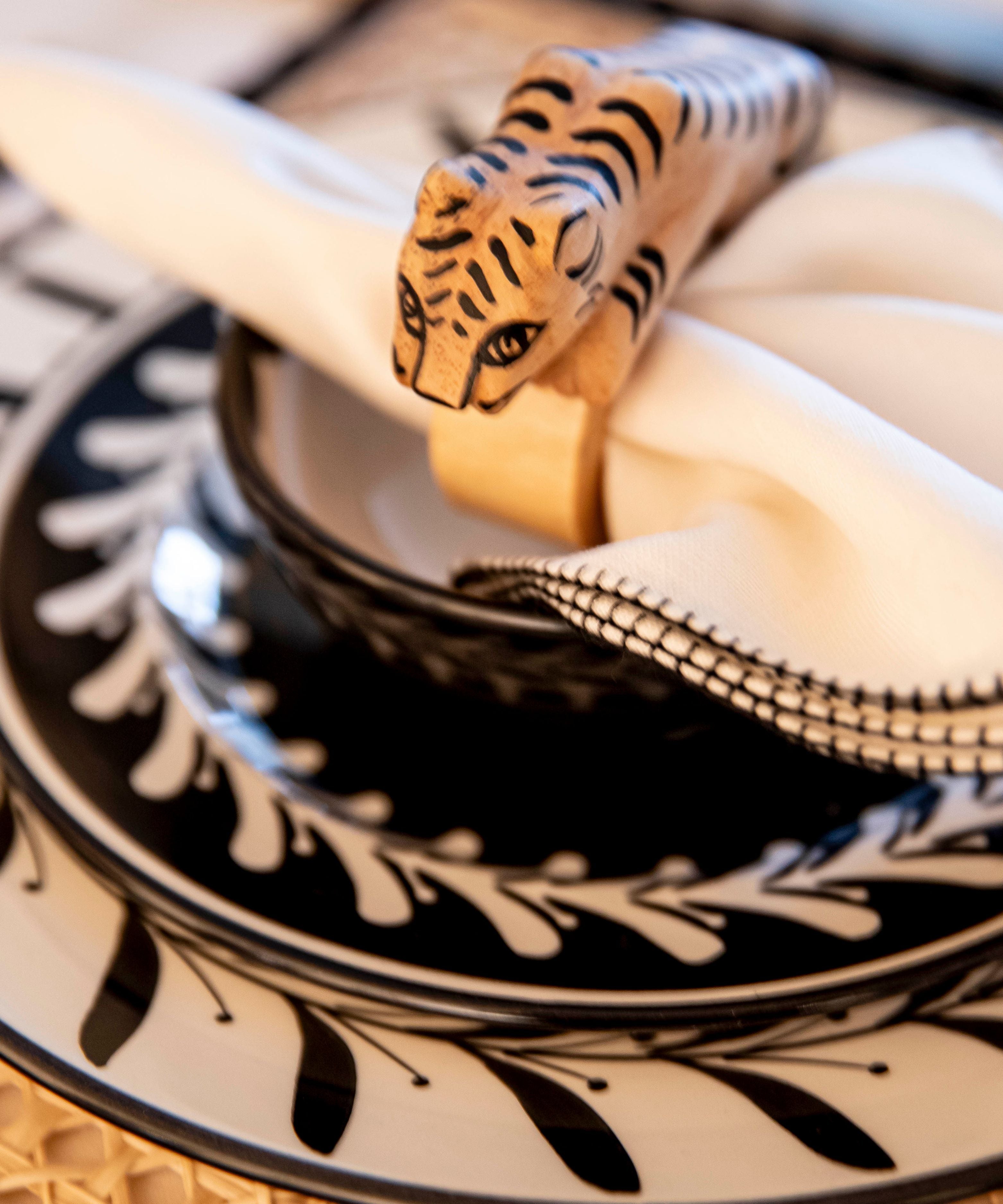 Dark Helecho Side Plate, Jet Black