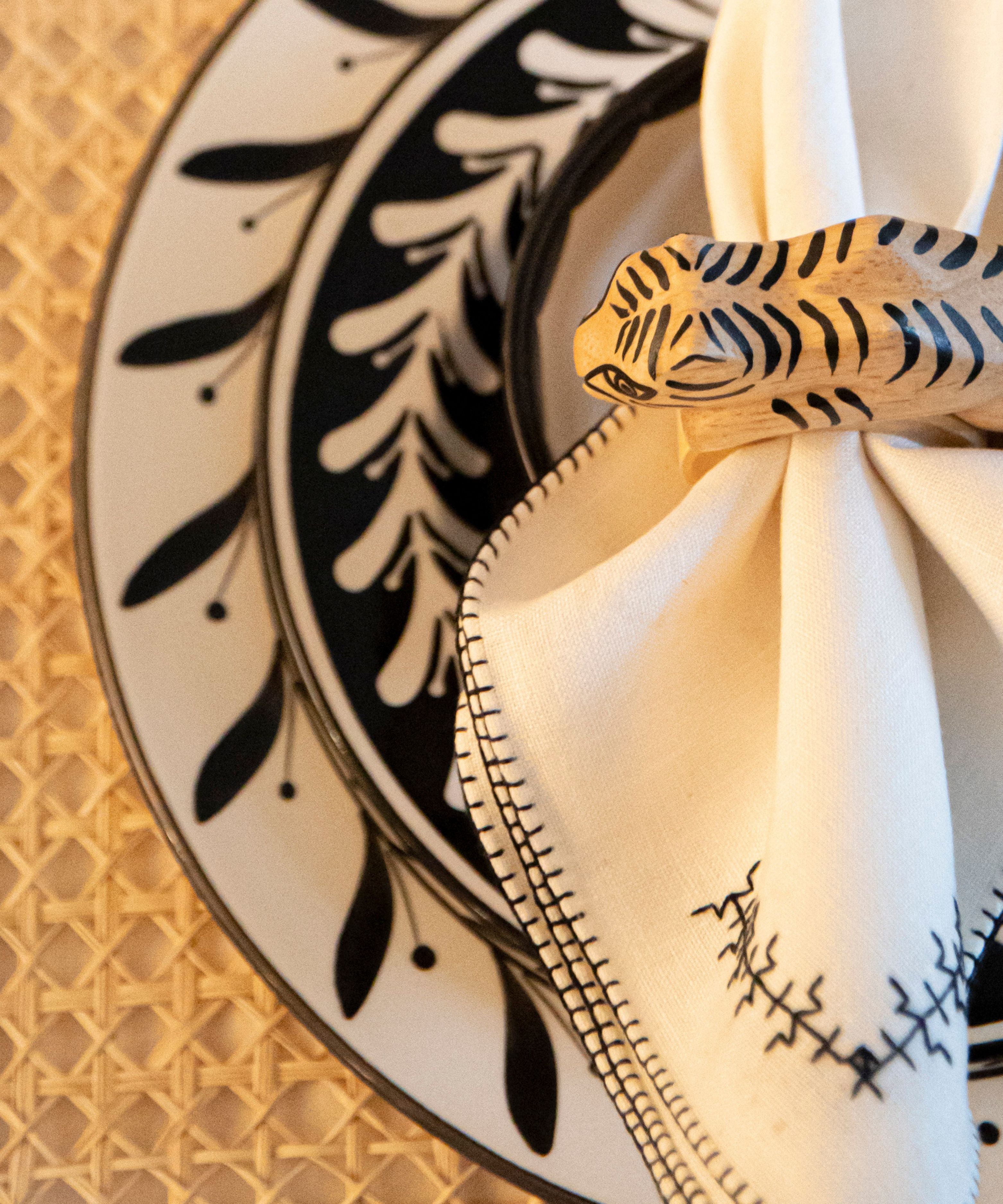 Dark Helecho Side Plate, Jet Black