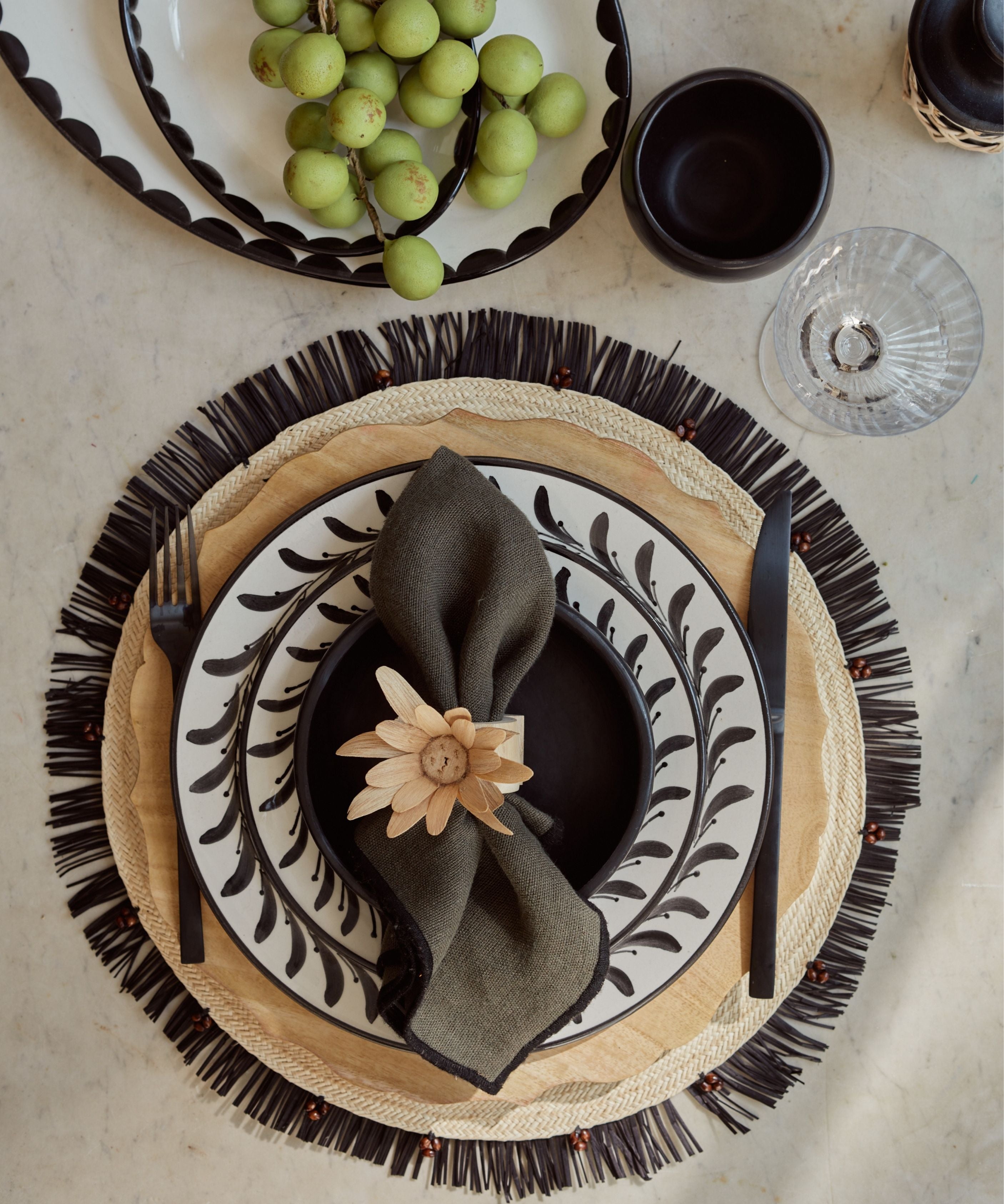 Helecho Side Plate, Jet Black