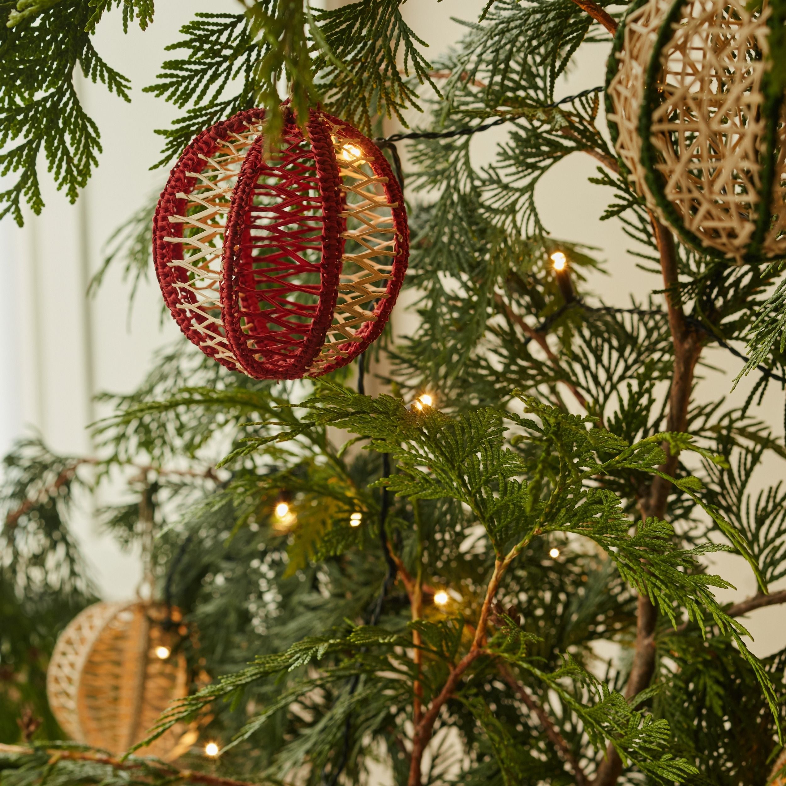 Navidad Woven Bauble - Natural - Knots