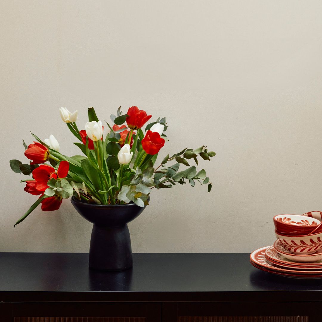 Chamba black pottery centre piece used as a flower vase