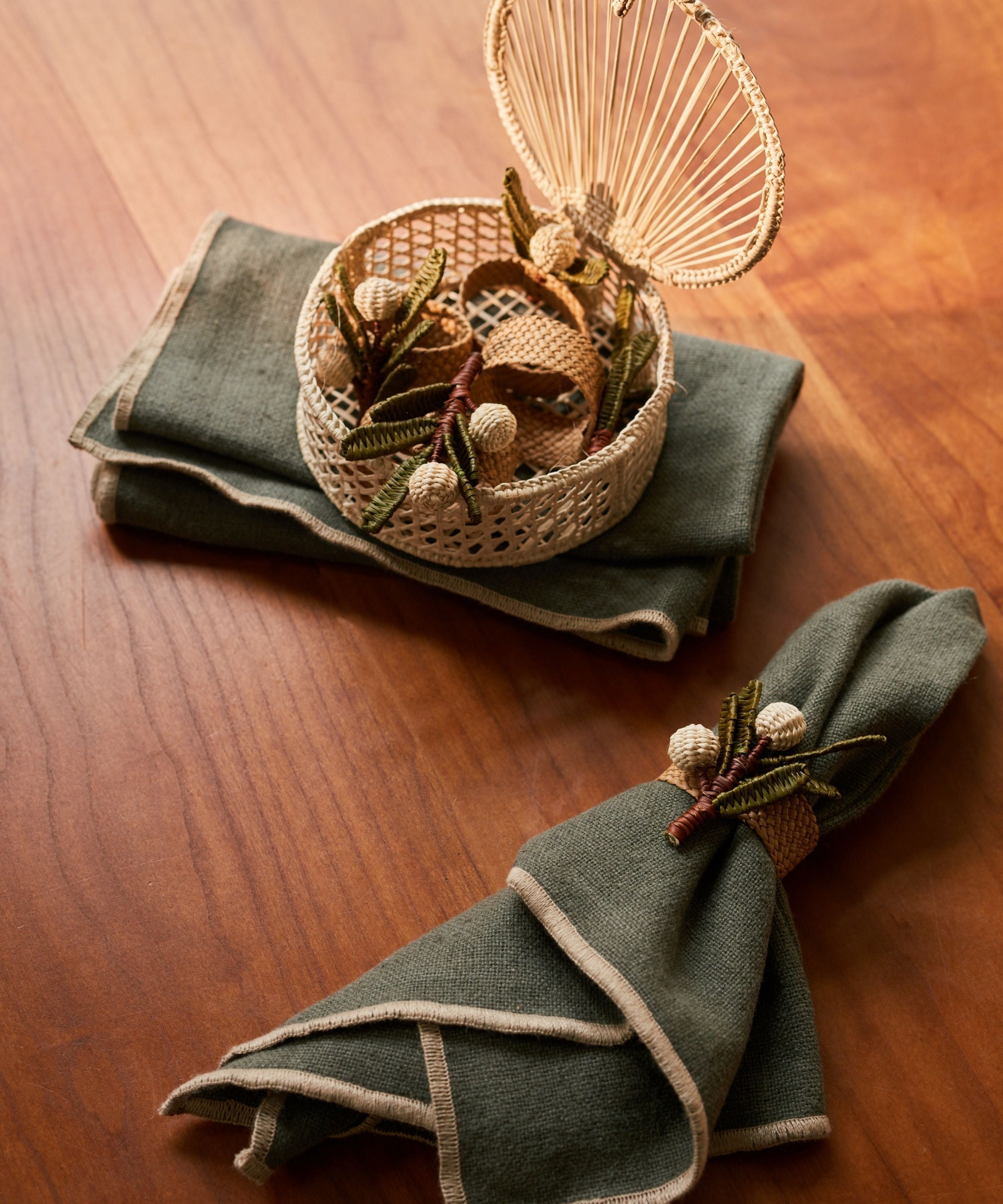 Mistletoe Napkin Ring